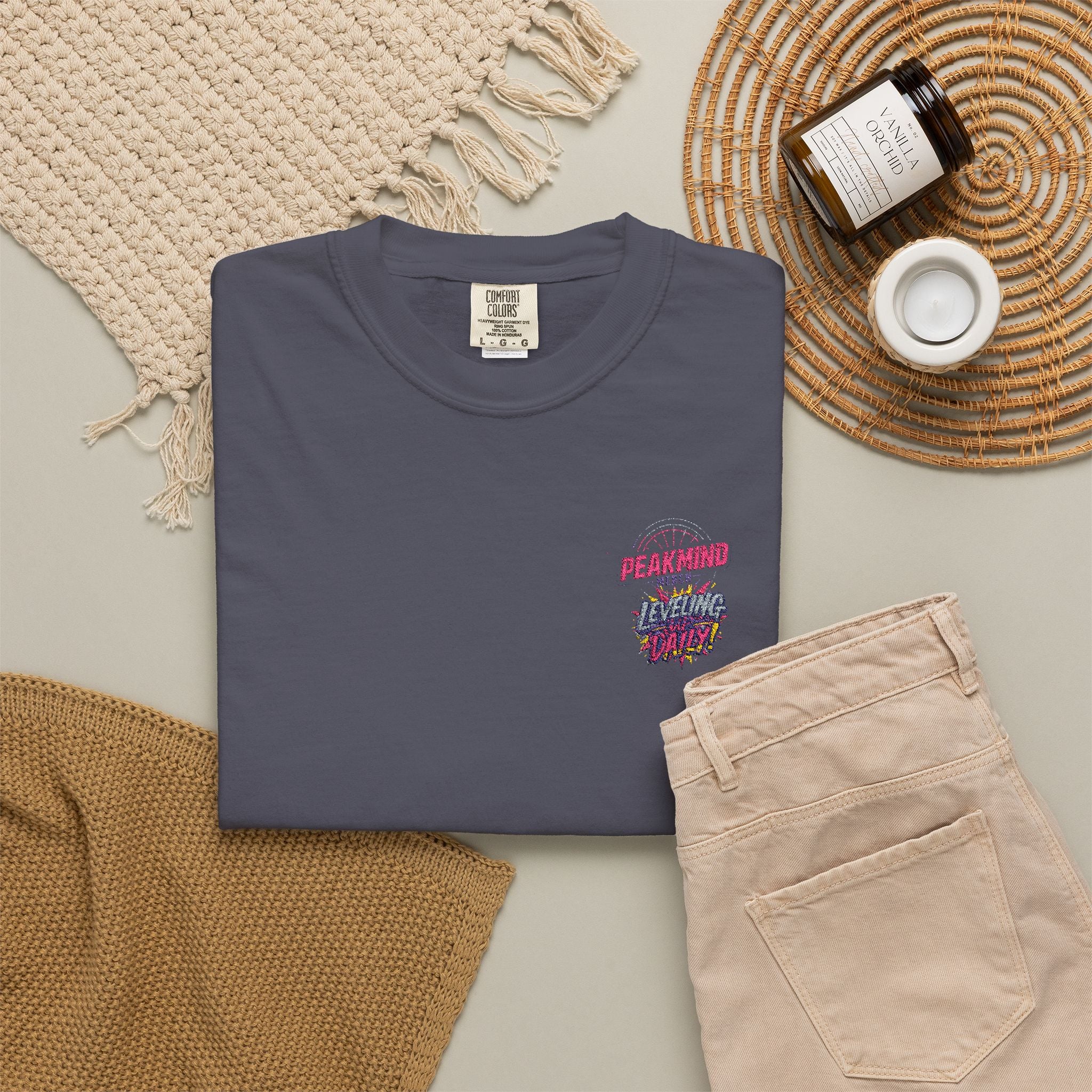 T-Shirt — 'Be Kind' Floral Pocket Graphic Tee